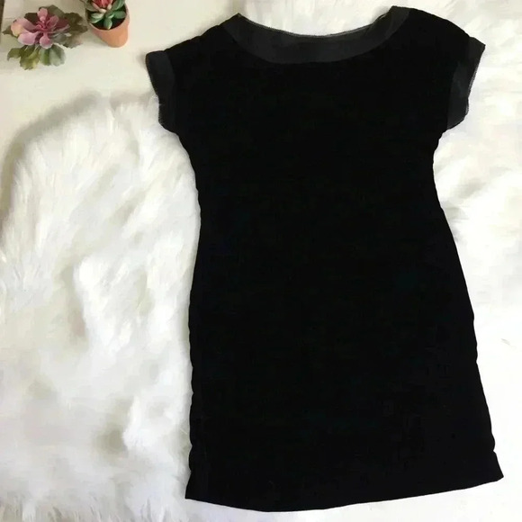 NWT Banana Republic Velvet Short Sleeve Dress - Picture 3 of 7